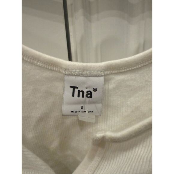 TNA Aritzia cropped top - Picture 5 of 5